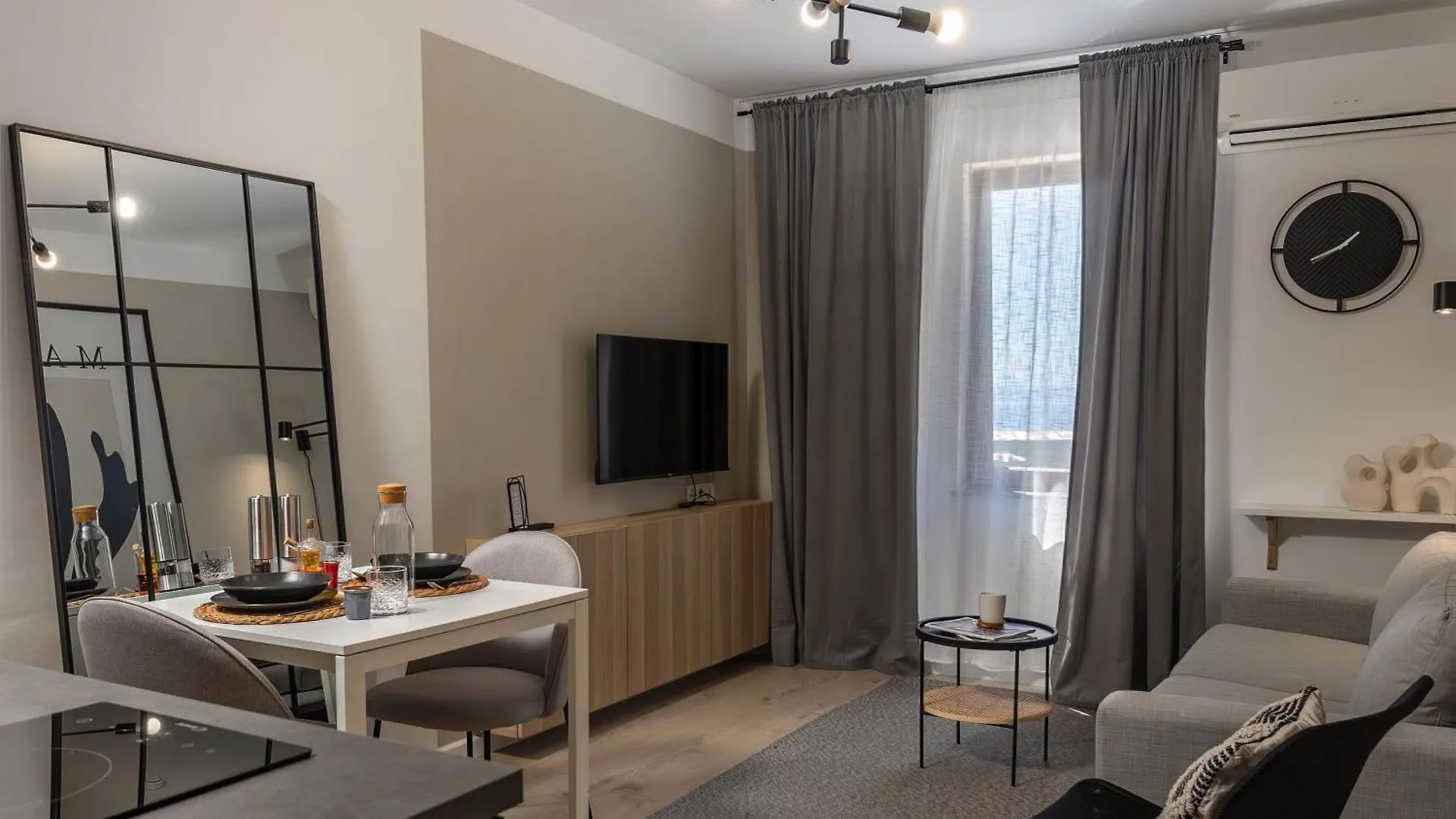 Agostini - Contactless Apartments Vukovarska Rijeka 0*,  Croatia